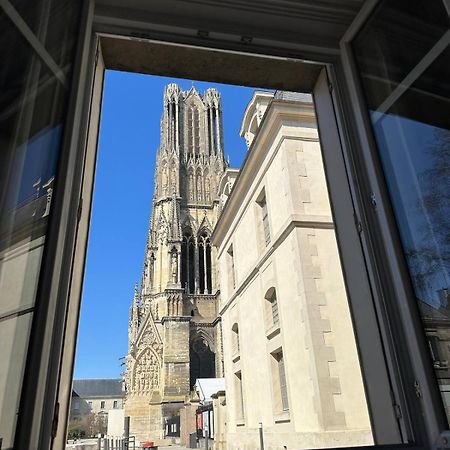 Le Petillant - Cathedrale Reims Bagian luar foto